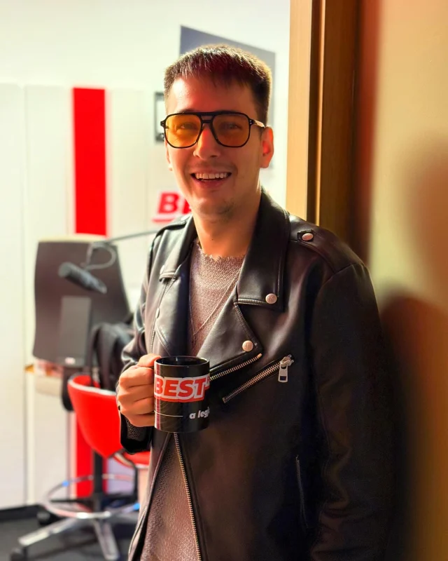 Általában együtt zárjuk a hetet itt a Best FM-en - de a mostanit együtt is nyitjuk. 😉 Szerda reggelig ébredjetek velem és a legjobb zenékkel! Ugorjunk neki ennek a hétfőnek! ☕️☀️ @dj_hory dj_hory #legjobbzenék #bestfm